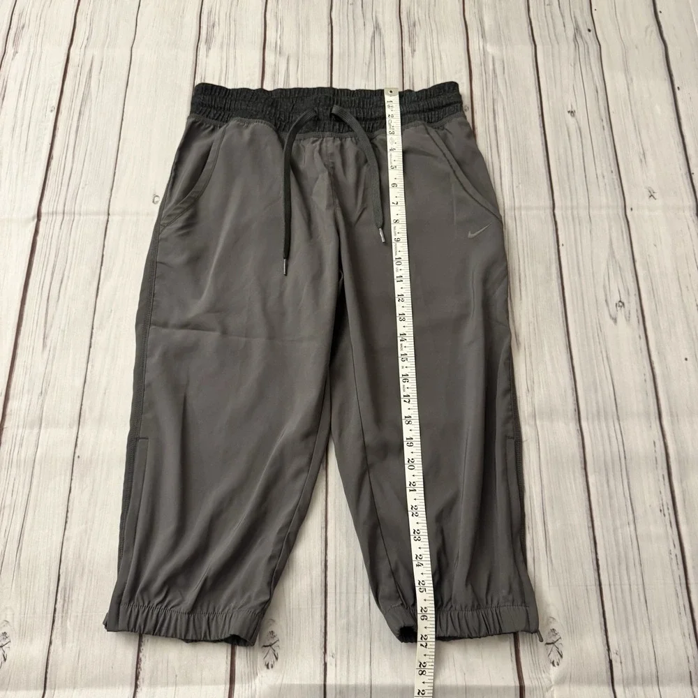 Nike‎ Dri-fit Capris Track Pants Women's Size Small Workout Activewear Yoga
